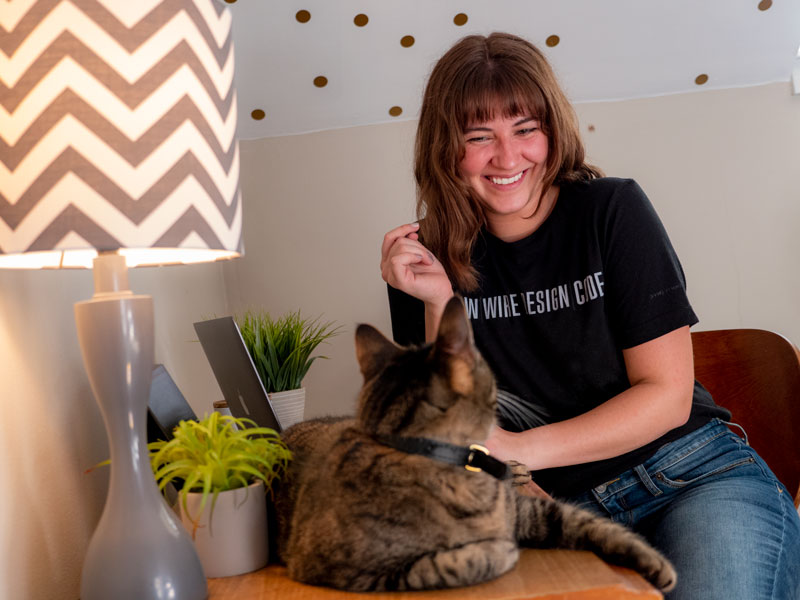 Chelsea Schonhaut with cat